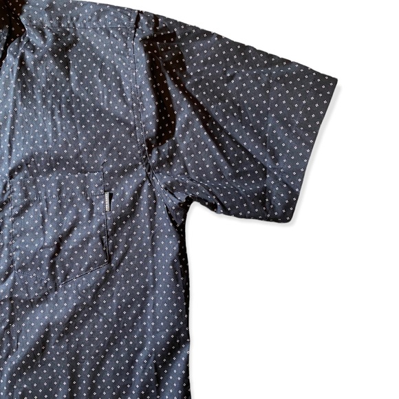 Hawks Bay USA mens button down short sleeve, size 2XL navy blue New NWT. - Picture 9 of 12